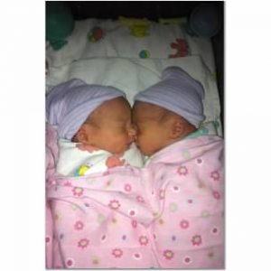 twin pregnancy, having a baby, childbirth