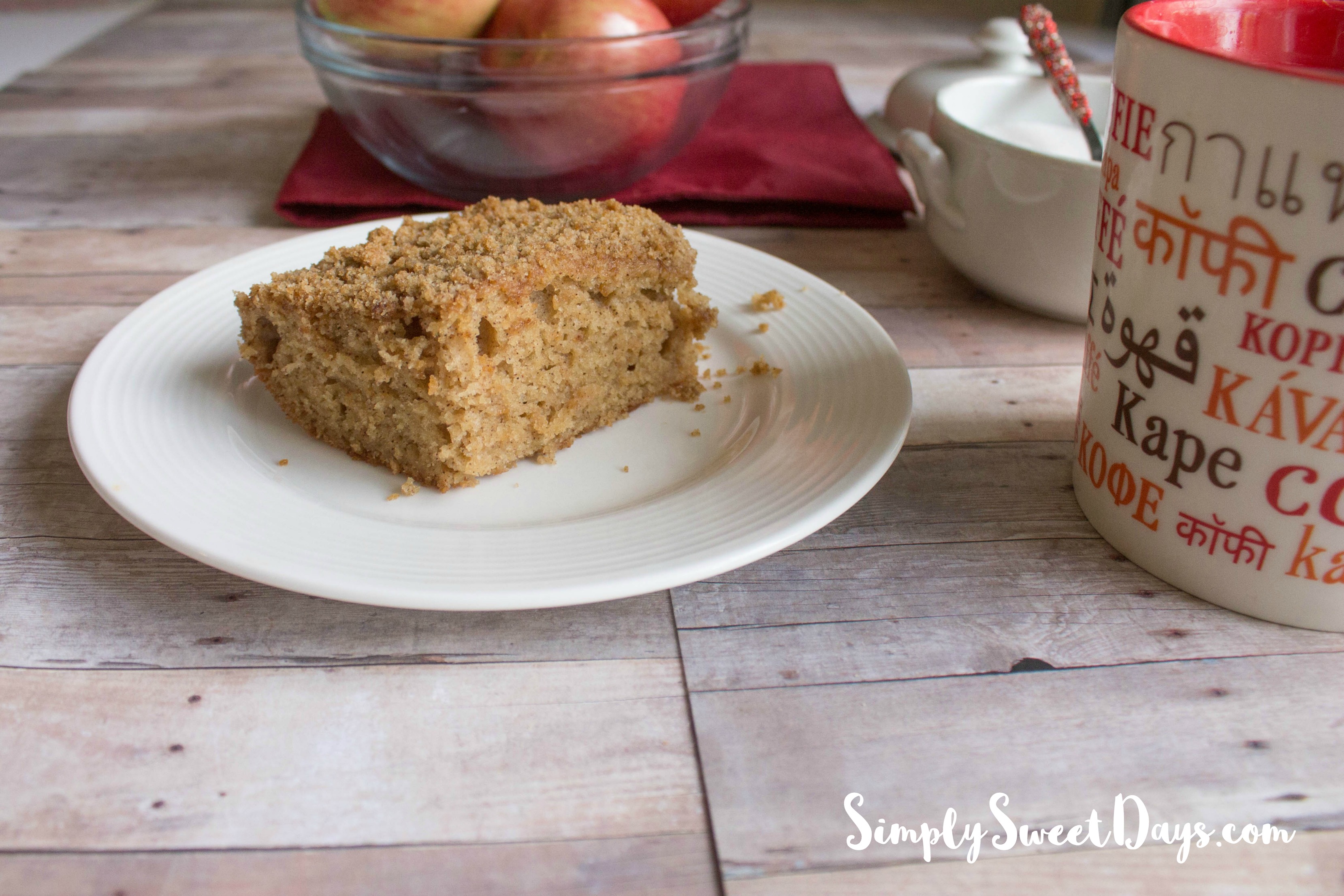A super easy apple coffee cake recipe that's perfect for fall! This simple recipe gets baked in no time, and is a favorite for kids and adults!