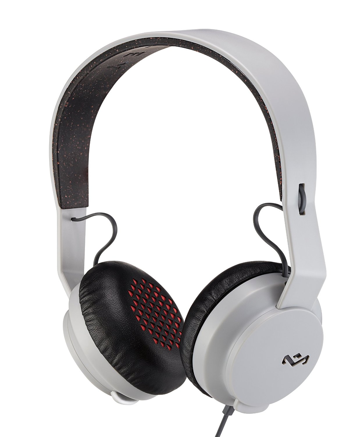 wireless-headphones-make-a-great-gift-idea-for-teens-or-preteens-both-boys-or-girls